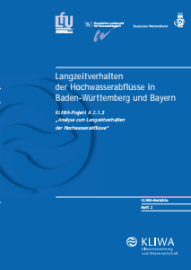 Bild der Titelseite der Publikation: Langzeitverhalten der Hochwasserabflüsse in Baden-Württemberg und Bayern